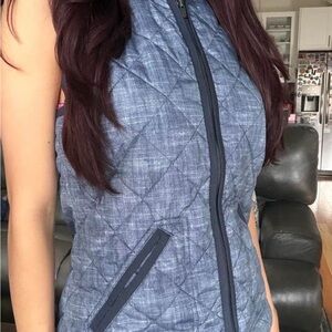 Old Navy Navy Quilted Vest
